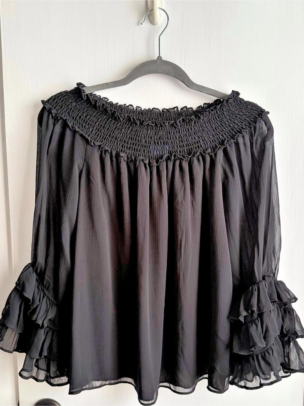 CeCe Off-the-Shoulder Long-Sleeve Blouse Black Ruffle Sleeve Size Medium